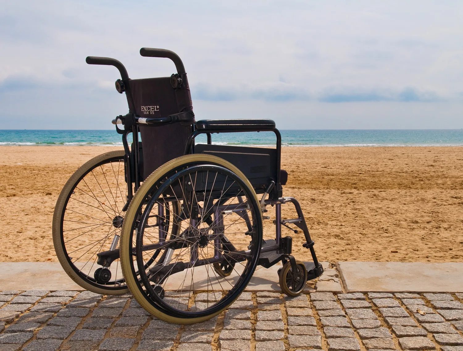 Folding manual wheelchair